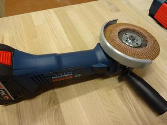 WERKMAX afzuigkap voor de haakse slijper incl. 2 diamant slijpschijven van 125 mm, rood, dekvloer van beton
